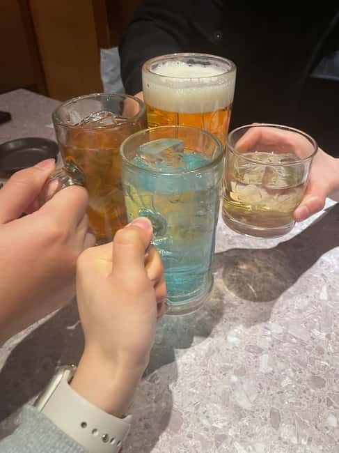 Tokyo:Japanese pub Journey with University Students - Beer, sake, and plum liqueur, with room for non-drinkers