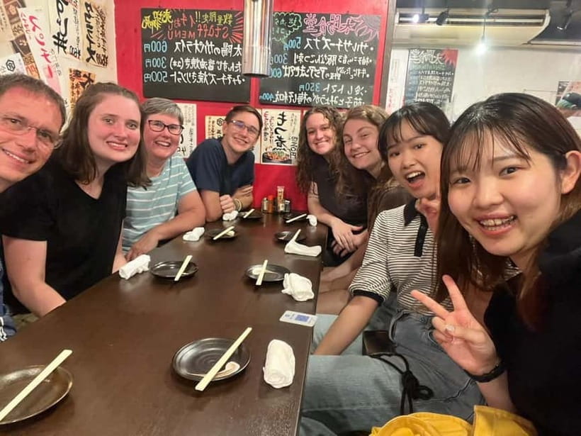 Tokyo:Japanese pub Journey with University Students - Why the four-person limit matters