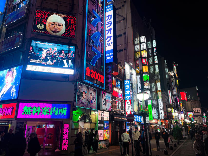 Tokyo: Night tour of bars and izakayas in Shinjuku - English / Spanish - Practical fit for different kinds of visitors
