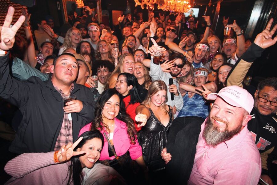 Tokyo: Pub Crawl and Bar Tour - The third bar and the shift toward dancing