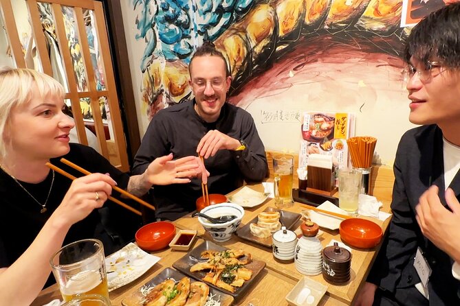 Tokyo: Shinjuku Bar Hopping & Night Walking Tour - What you are likely to eat and drink