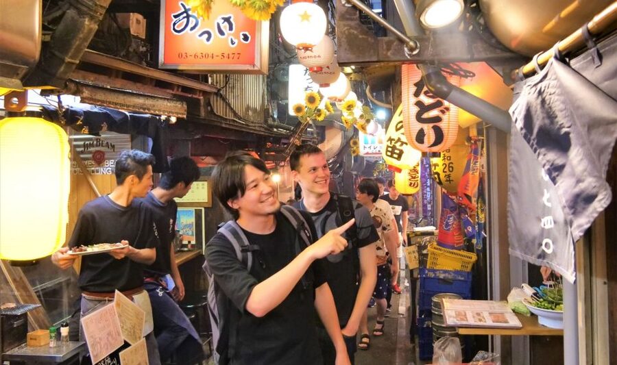 Tokyo: Shinjuku Bar Hopping with All-You-Can-Drink & Dinner - Why Shinjuku is best explored one small bar at a time