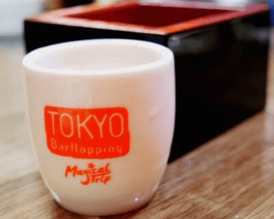 Shinjuku Bar Hopping with All-You-Can-Drink & Dinner