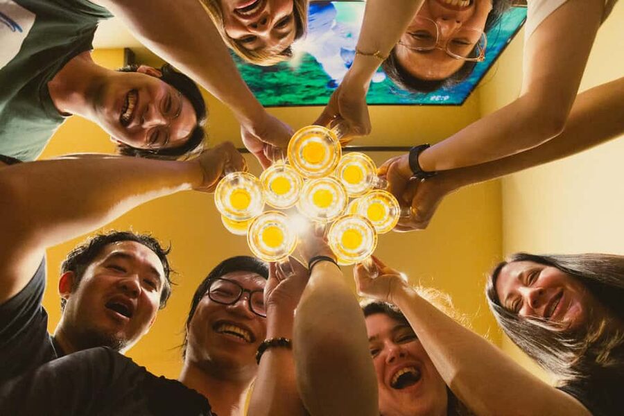 Tokyo: Shinjuku Izakaya and Golden Gai Bar Hopping Tour (2h) - Walking, Timing, and Who Will Enjoy It