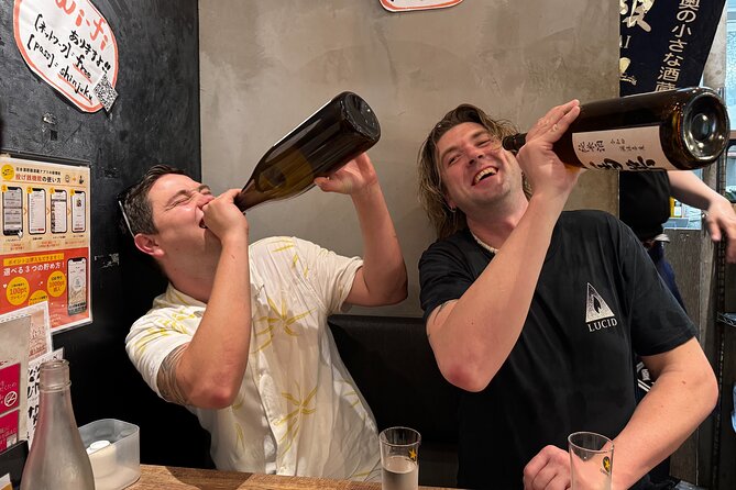 Tokyo: Shinjuku Local Bar Hopping Walking Tour - Walking, timing, and practical comfort