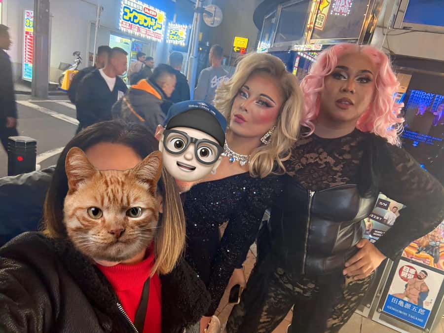 Tokyo:Shinjuku Ni-chome LGBTQ+ Bar Hopping Tour with Guide - The first bar: a gentle introduction to Ni-chome