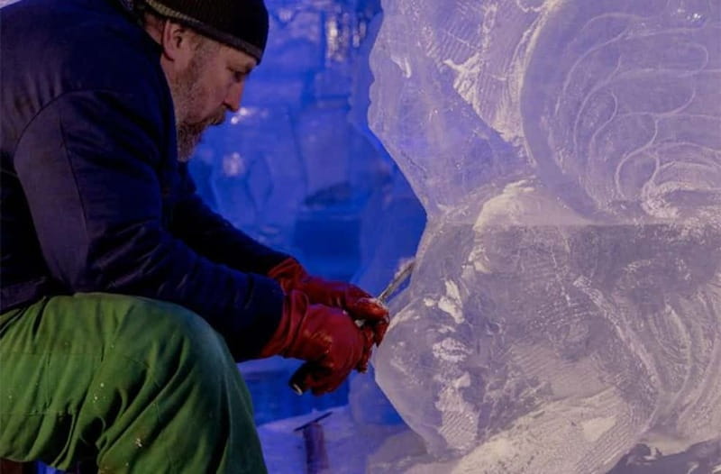 Tromsø: Magic Ice Bar Entrance and Welcome Drink - Timing, clothing, and practical planning