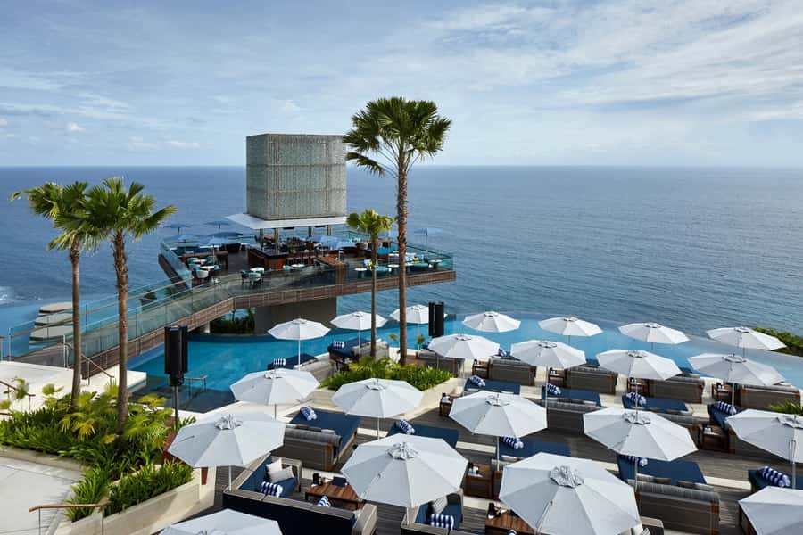 Uluwatu: Beach Club and Cliffside Private Bar Hopping Tour - Who should book this Uluwatu day