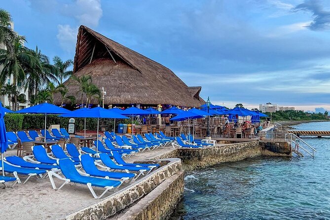 Unlimited Beach Break at The Famous Money Bar Cozumel - What the Reviews Reveal About Service