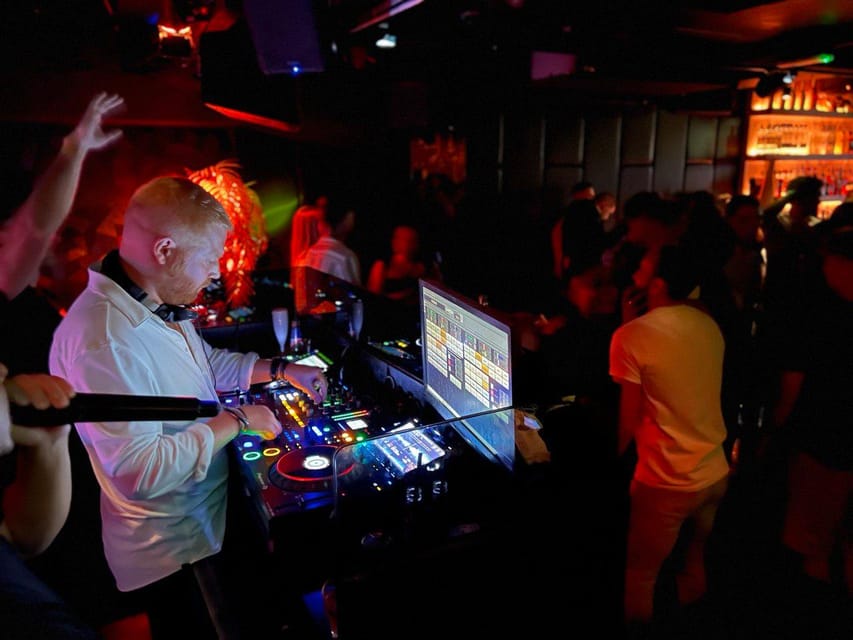 Utrecht: Ludwig's Original Pub Crawl with VIP Club Entry - How to get the best value from the $47 price