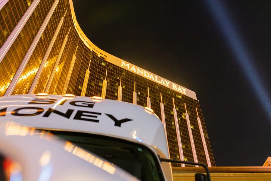 Vegas: 4-Hour Club Crawl with Party Bus Experience - Dress correctly or risk a bad start