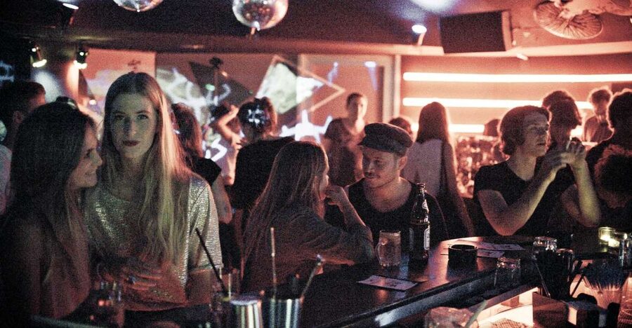 Vienna: City Center Pub Crawl - Three stops through central Vienna after dark