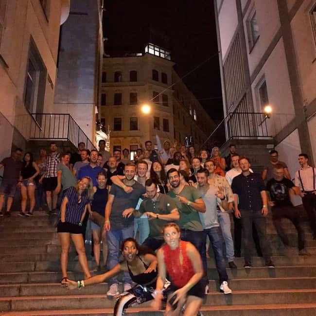 Vienna: Guided Pub Crawl with Club Entry - Who should book this night