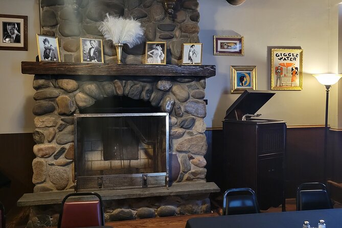 Vito's Vault Chicago finest dinner theatre speakeasy - Choosing your dinner from Vito’s menu