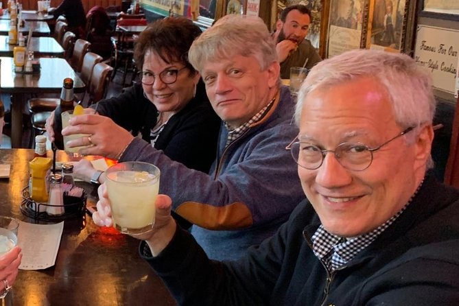 Walking Tour: Historic Chicago Pubs in River North and the Loop - Four Chicago pub stops worth knowing