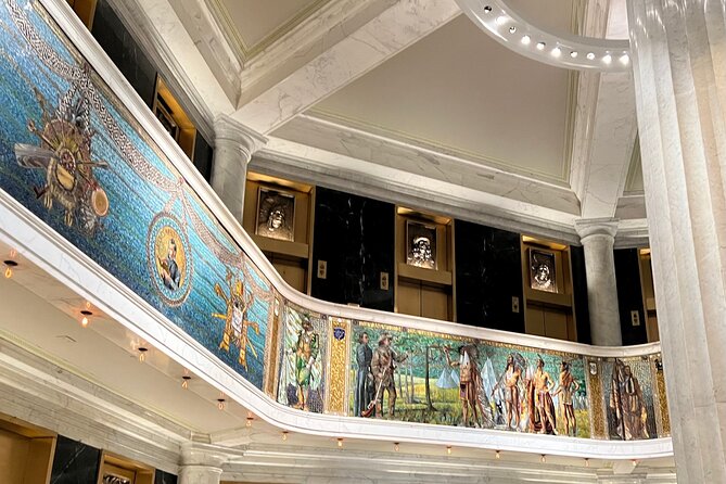 Walking Tour: Historic Chicago Pubs in River North and the Loop - Why this pub walk feels different from a standard bar crawl