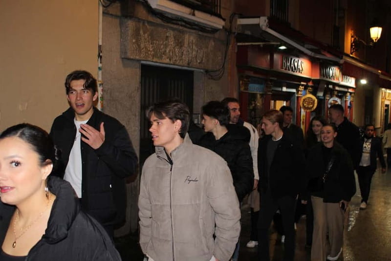 Wild Night Pub Crawl: Free Shots, Games & VIP Club Entry! - What this Madrid night is really like